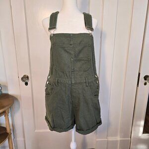 SOLD!! Olive green overall shorts size M